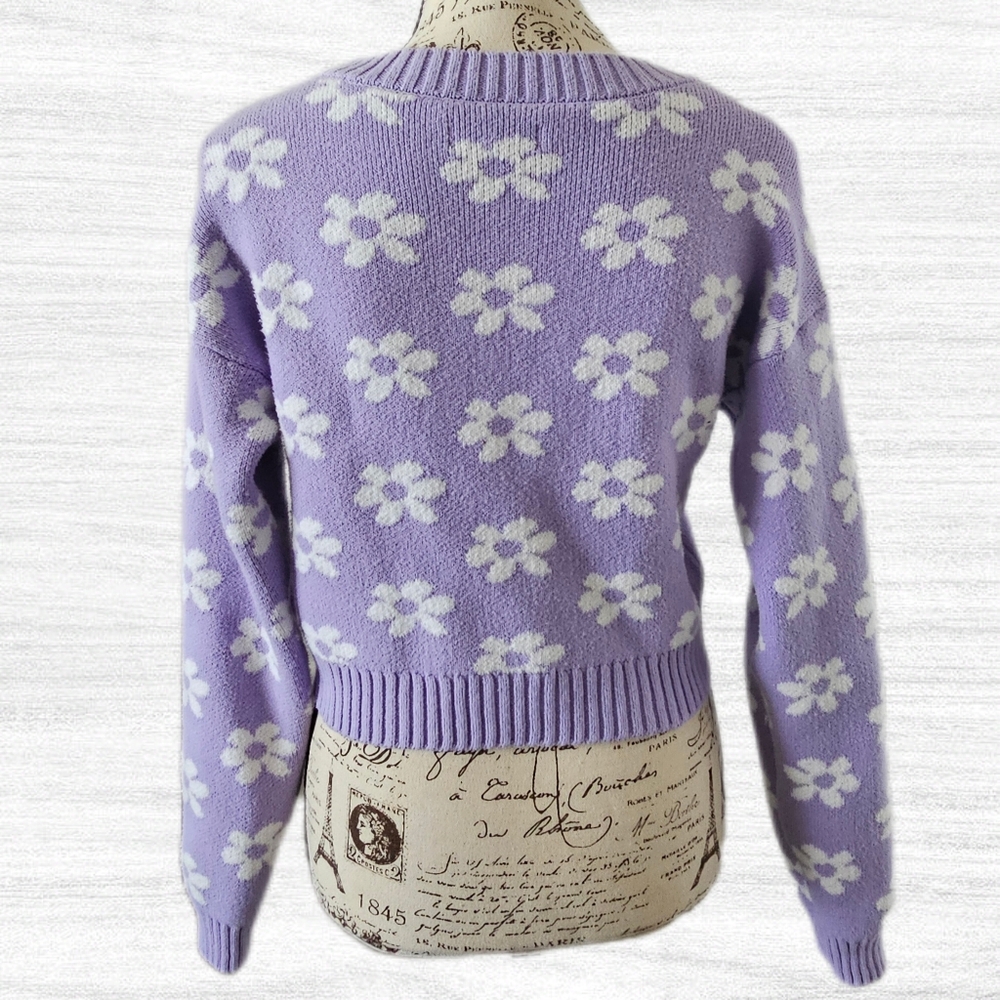 Hollister Lavender Floral Cardigan Sweater, Medium, Cropped Button Front - Picture 3 of 4